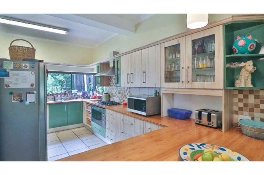 6 Bedroom Property for Sale in Lovemore Park Eastern Cape